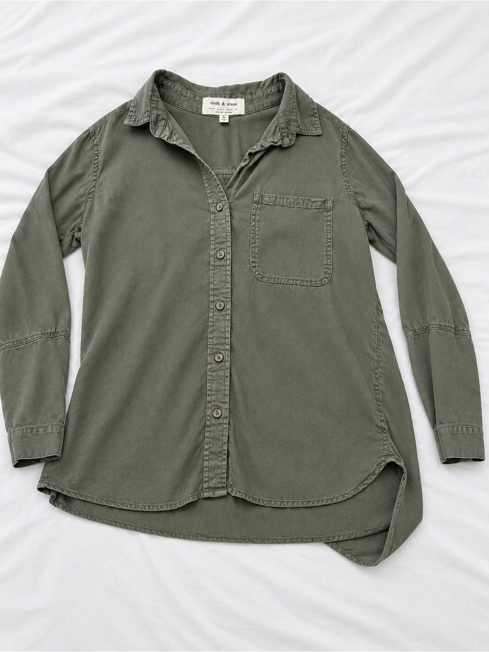 cloth & stone Olive Green Long-Sleeve Button-Down Shirt